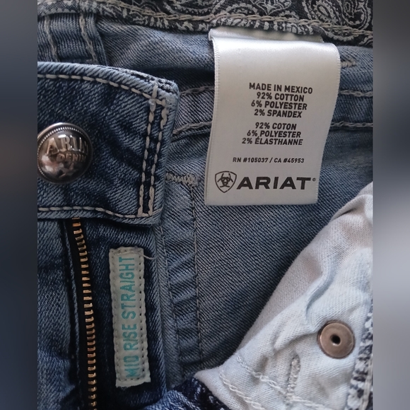 Ariat Mid Rise Straight Jean - Picture 5 of 5